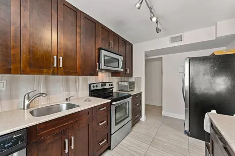 3751 Environ Blvd #244, Lauderhill, FL 33319
