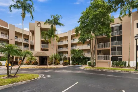 7550 Trent Dr #213, Tamarac, FL 33321