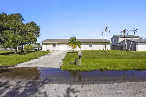 219 SW Holden Ter, Port Saint Lucie, FL 34984