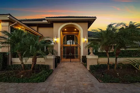 7235 Queenferry Cir, Boca Raton, FL 33496