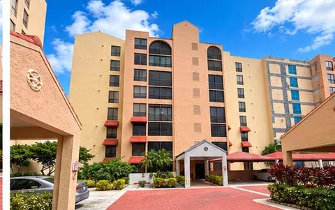7153 Promenade Dr #702, Boca Raton, FL 33433