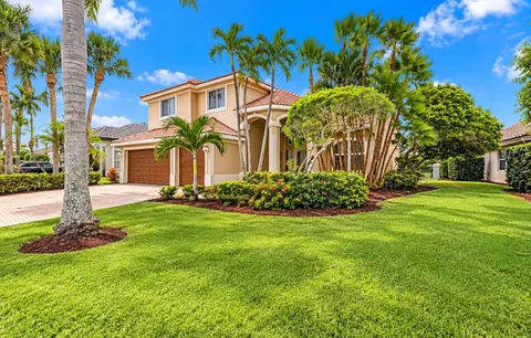 10671 St Thomas Dr, Boca Raton, FL 33498