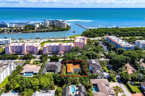 1075 Banyan Rd, Boca Raton, FL 33432
