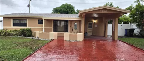 3440 NW 35th St, Lauderdale Lakes, FL 33309