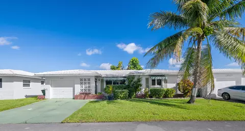 8201 NW 59th Ct, Tamarac, FL 33321