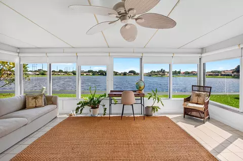 5537 Mirror Lakes Blvd, Boynton Beach, FL 33472