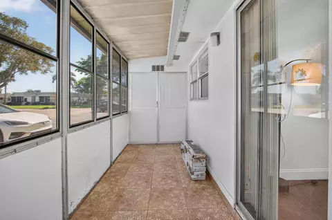 Exterior - 152 Valencia G Blvd, Delray Beach, FL 33446 photo 5 of 8