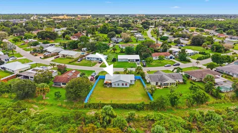 1362 SE Buckingham Ter, Port Saint Lucie, FL 34952