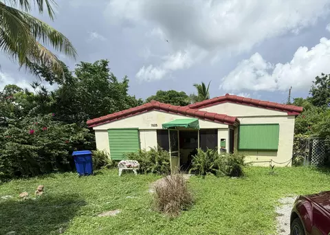 1523 NE 173rd St, North Miami Beach, FL 33162