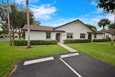 8949 SW 22nd St #B, Boca Raton, FL 33433