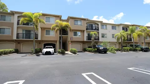 1100 N Crestwood Ct S #1112, Royal Palm Beach, FL 33411