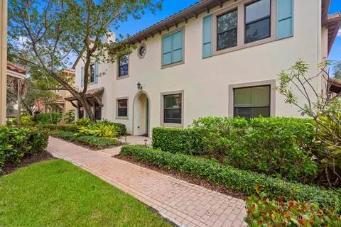 12641 NW 32nd Mnr, Sunrise, FL 33323