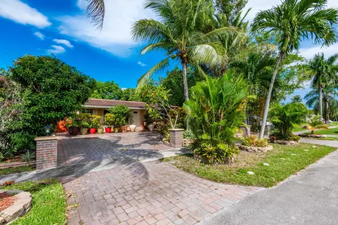 6441 NW 29th Ct, Sunrise, FL 33313