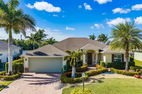 460 SW Vista Lake Dr, Port Saint Lucie, FL 34953