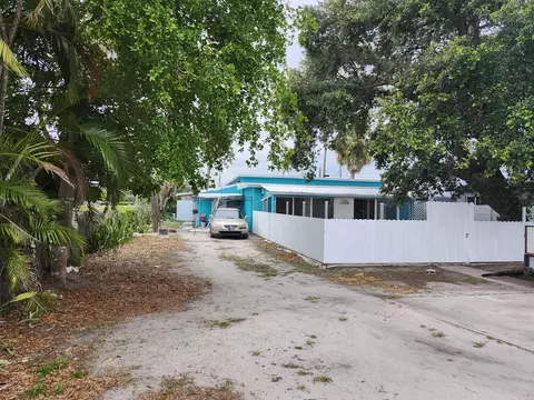 119 S Price St S, Lake Worth, FL 33461