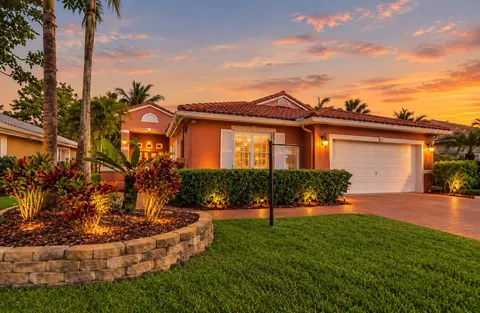 363 SW 161st Ave, Pembroke Pines, FL 33027