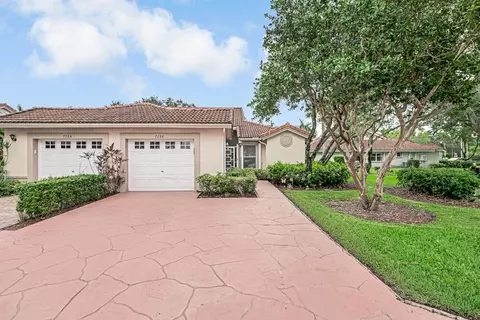 7288 Summer Tree Dr, Boynton Beach, FL 33437