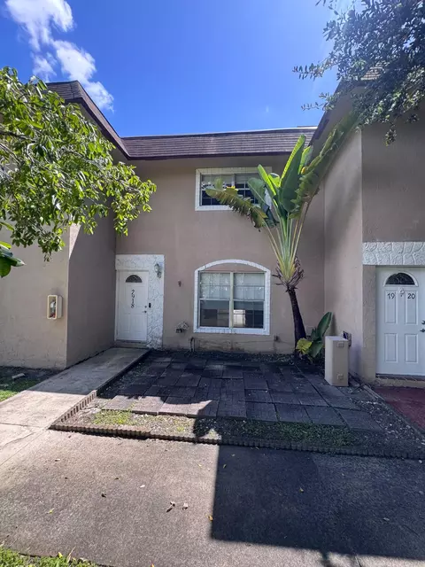 7918 Kimberly Blvd #304, North Lauderdale, FL 33068