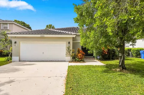 4365 NW 45th Ter, Coconut Creek, FL 33073