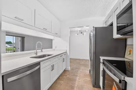 13791 Oneida Dr #E2, Delray Beach, FL 33446