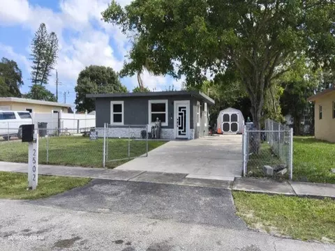 2502 NW 7th St, Pompano Beach, FL 33069