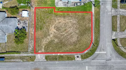 398 W 23rd St, Riviera Beach, FL 33404