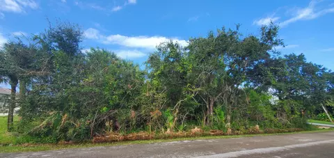 750 Holden Ave, Sebastian, FL 32958
