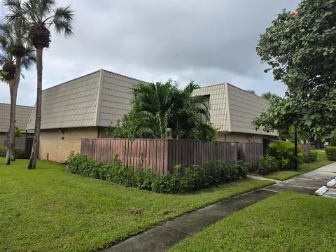 5126 51st Way, West Palm Beach, FL 33409