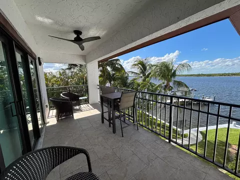 1630 Seaway Dr #301, Fort Pierce, FL 34949