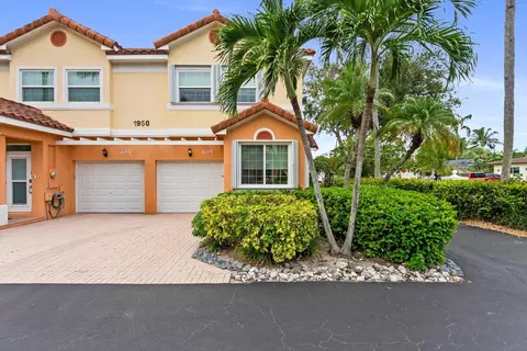 1950 NE 7th St #105, Deerfield Beach, FL 33441