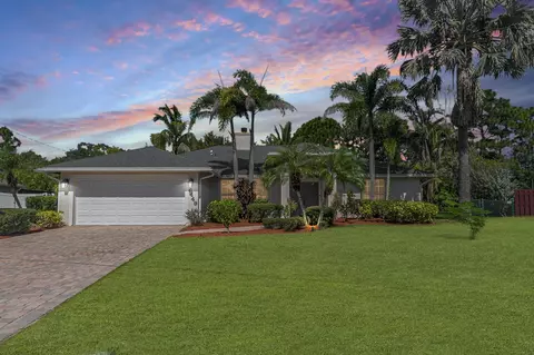 6449 NW Regal Cir, Port Saint Lucie, FL 34983