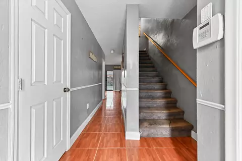 Entry Way - 941 W 80th Pl, Hialeah, FL 33014 photo 1 of 2