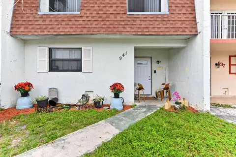 Other - 941 W 80th Pl, Hialeah, FL 33014 photo 2 of 5