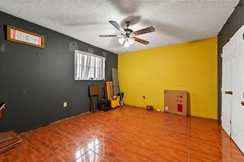 Bedroom - 941 W 80th Pl, Hialeah, FL 33014 photo 5 of 7