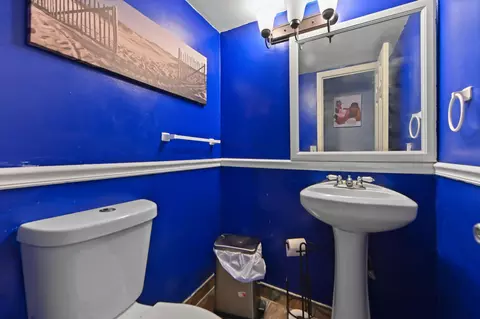 Bath - 941 W 80th Pl, Hialeah, FL 33014 photo 1 of 4