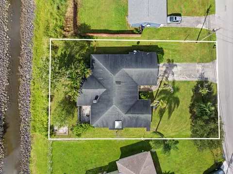 2392 SW Caballero St, Port Saint Lucie, FL 34953