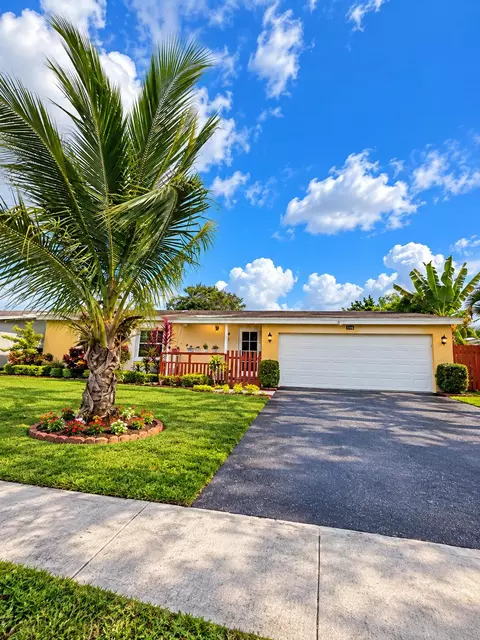 8601 NW 20th Ct, Sunrise, FL 33322