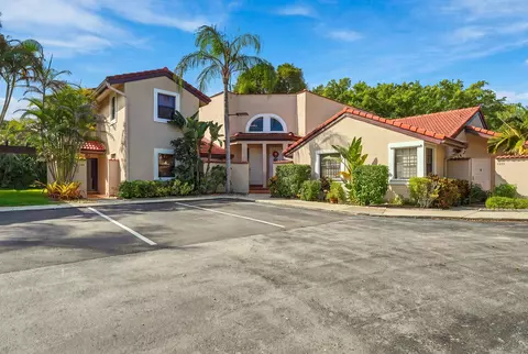 9313 W Sunrise Blvd, Plantation, FL 33322