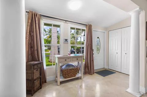Entry Way - 2396 SE 6th St, Pompano Beach, FL 33062 photo 1 of 4
