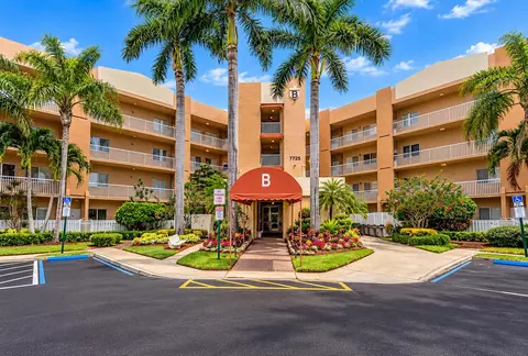 7725 Yardley Dr #108, Tamarac, FL 33321