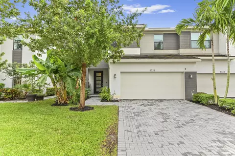 8728 Corvus Dr, Lake Worth, FL 33467