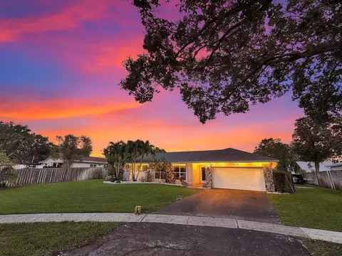 1870 SW 52nd Ter, Plantation, FL 33317