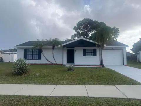 2522 SE Mariposa Ave, Port Saint Lucie, FL 34952