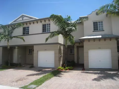 984 Lucaya Dr, Riviera Beach, FL 33404