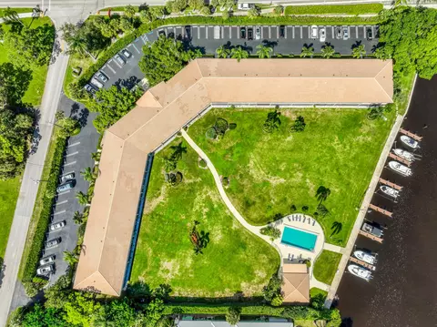 View/Area - 478 Tequesta Dr #115, Tequesta, FL 33469 photo 7 of 11