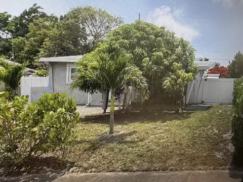 4161 NW 11th Ave, Oakland Park, FL 33309