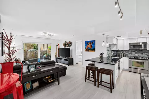 2039 SE 10th Ave #512, Fort Lauderdale, FL 33316