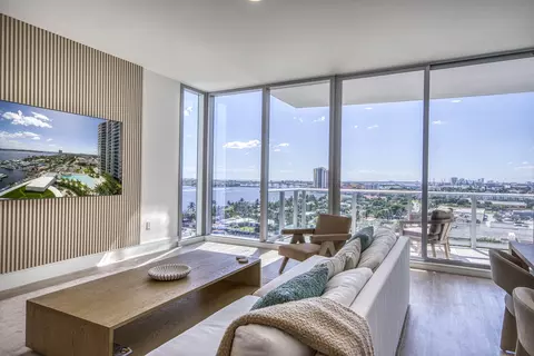 220 Lake Shore Dr #1207, West Palm Beach, FL 33403