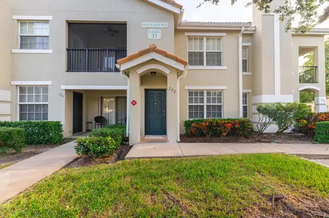 140 SW Peacock Blvd #21-202, Port Saint Lucie, FL 34986