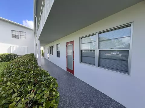 358 Tilford Q #358, Deerfield Beach, FL 33442
